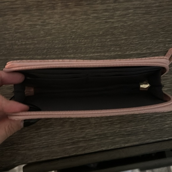 Wallet. - Picture 2 of 2